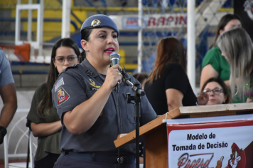 Foto - Proerd 2024 realiza Formatura de alunos da Rede de Ensino de Botucatu