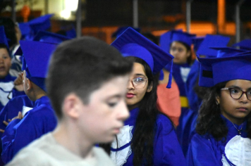 Foto - Formatura de encerramento dos 5º anos do ensino fundamental dia 12 de dezembro de 2024