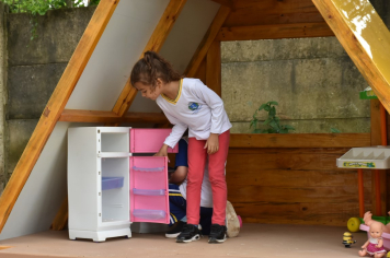 Foto - Escola municipal de educação infantil ganha espaço interativo para os alunos
