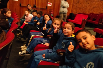 Foto - Alunos da Rede Municipal participam do Projeto A Hora do Conto em Todos os Cantos