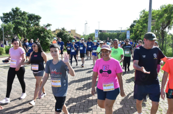 Foto - Secretaria de Educação promoveu 6ª Corrida e Caminhada Educação Solidária