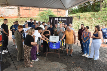 Foto - Prefeitura de Botucatu entregou novo campo de futebol no Jardim Palos Verdes