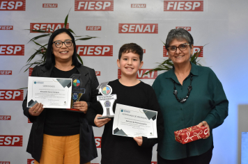 Foto - Premiação - Olimpíada Literária e Olimpíada de Matemática