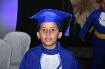 Foto - Formatura de encerramento dos 5º anos do ensino fundamental dia 11 de dezembro de 2024