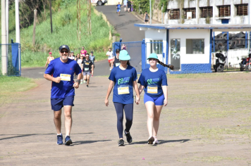 Foto - Secretaria de Educação promoveu 6ª Corrida e Caminhada Educação Solidária