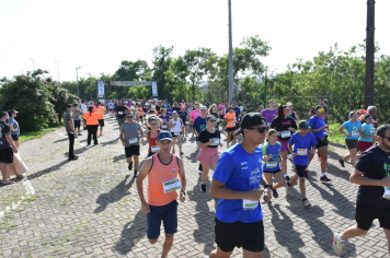 Foto - Secretaria de Educação promoveu 6ª Corrida e Caminhada Educação Solidária