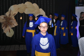 Foto - Formatura de encerramento dos 5º anos do ensino fundamental dia 11 de dezembro de 2024