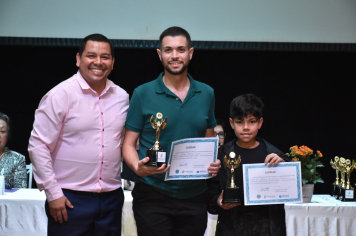Foto - Premiação da Olimpíada Literária da Língua Portuguesa e da 1ª Olimpíada de Matemática