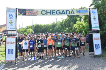 Foto - Secretaria de Educação promoveu 6ª Corrida e Caminhada Educação Solidária
