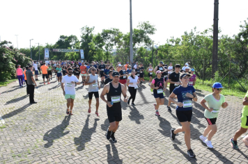 Foto - Secretaria de Educação promoveu 6ª Corrida e Caminhada Educação Solidária