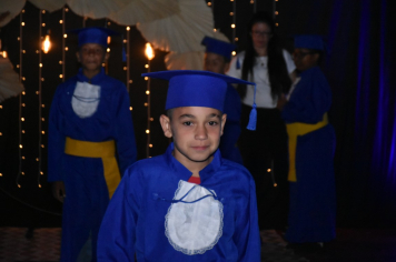 Foto - Formatura de encerramento dos 5º anos do ensino fundamental dia 11 de dezembro de 2024