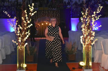 Foto - Formatura de encerramento dos 9º anos do ensino fundamental II e EMEJA dia 13 de dezembro de 2024