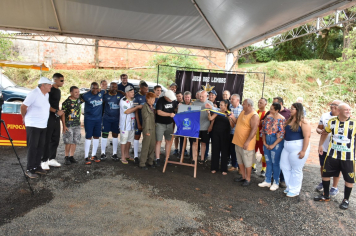 Foto - Prefeitura de Botucatu entregou novo campo de futebol no Jardim Palos Verdes