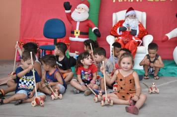 Foto - Festa de Natal dos alunos do CEI José Luiz Amat