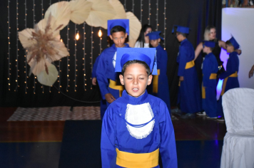 Foto - Formatura de encerramento dos 5º anos do ensino fundamental dia 11 de dezembro de 2024