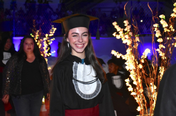 Foto - Formatura de encerramento dos 9º anos do ensino fundamental II e EMEJA dia 13 de dezembro de 2024