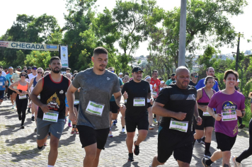 Foto - Secretaria de Educação promoveu 6ª Corrida e Caminhada Educação Solidária