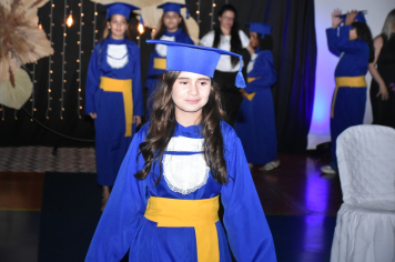 Foto - Formatura de encerramento dos 5º anos do ensino fundamental dia 11 de dezembro de 2024