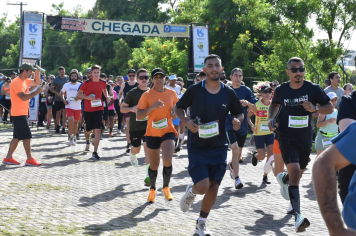 Foto - Secretaria de Educação promoveu 6ª Corrida e Caminhada Educação Solidária