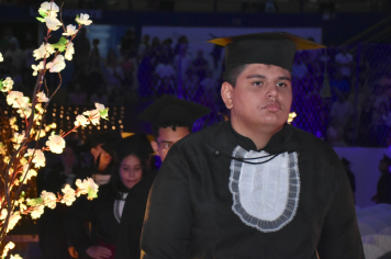 Foto - Formatura de encerramento dos 9º anos do ensino fundamental II e EMEJA dia 13 de dezembro de 2024