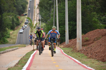 Foto - Prefeitura entrega primeira ciclovia rural as margens da Avenida Odilon Cassetari, que liga a Rodovia Gastão Dal Farra.