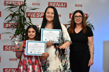 Foto - Premiação - Olimpíada Literária e Olimpíada de Matemática