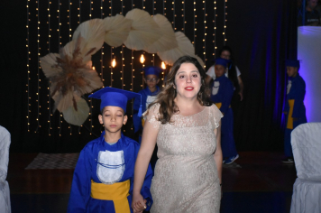 Foto - Formatura de encerramento dos 5º anos do ensino fundamental dia 11 de dezembro de 2024