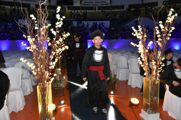 Foto - Formatura de encerramento dos 9º anos do ensino fundamental II e EMEJA dia 13 de dezembro de 2024
