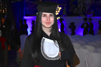 Foto - Formatura de encerramento dos 9º anos do ensino fundamental II e EMEJA dia 13 de dezembro de 2024