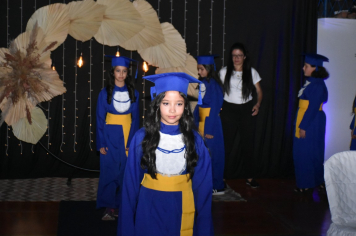 Foto - Formatura de encerramento dos 5º anos do ensino fundamental dia 11 de dezembro de 2024