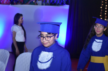Foto - Formatura de encerramento dos 5º anos do ensino fundamental dia 11 de dezembro de 2024