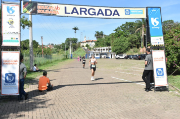 Foto - Secretaria de Educação promoveu 6ª Corrida e Caminhada Educação Solidária