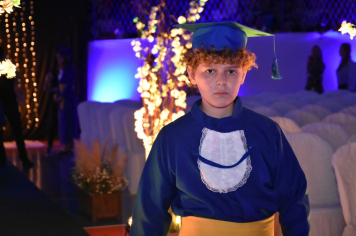 Foto - Formatura de encerramento dos 5º anos do ensino fundamental dia 12 de dezembro de 2024