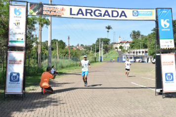 Foto - Secretaria de Educação promoveu 6ª Corrida e Caminhada Educação Solidária