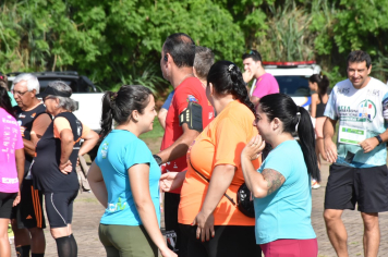 Foto - Secretaria de Educação promoveu 6ª Corrida e Caminhada Educação Solidária