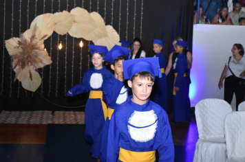 Foto - Formatura de encerramento dos 5º anos do ensino fundamental dia 11 de dezembro de 2024