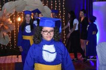 Foto - Formatura de encerramento dos 5º anos do ensino fundamental dia 11 de dezembro de 2024