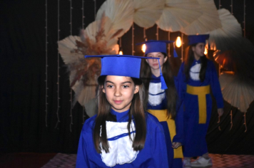 Foto - Formatura de encerramento dos 5º anos do ensino fundamental dia 11 de dezembro de 2024