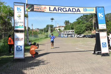 Foto - Secretaria de Educação promoveu 6ª Corrida e Caminhada Educação Solidária