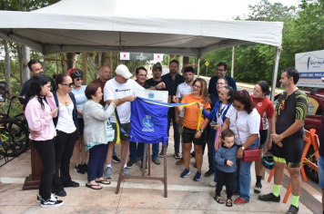 Foto - Prefeitura entrega primeira ciclovia rural as margens da Avenida Odilon Cassetari, que liga a Rodovia Gastão Dal Farra.