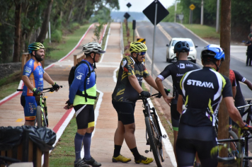 Foto - Prefeitura entrega primeira ciclovia rural as margens da Avenida Odilon Cassetari, que liga a Rodovia Gastão Dal Farra.