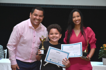 Foto - Premiação da Olimpíada Literária da Língua Portuguesa e da 1ª Olimpíada de Matemática