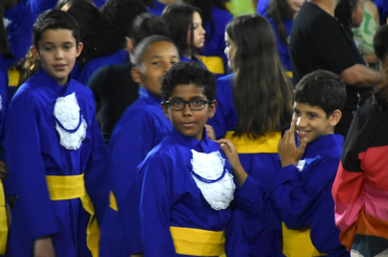 Foto - Formatura de encerramento dos 5º anos do ensino fundamental dia 11 de dezembro de 2024