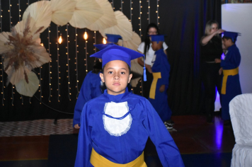 Foto - Formatura de encerramento dos 5º anos do ensino fundamental dia 11 de dezembro de 2024