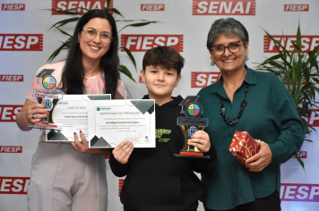 Foto - Premiação - Olimpíada Literária e Olimpíada de Matemática