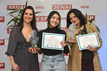 Foto - Premiação - Olimpíada Literária e Olimpíada de Matemática