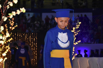Foto - Formatura de encerramento dos 5º anos do ensino fundamental dia 12 de dezembro de 2024