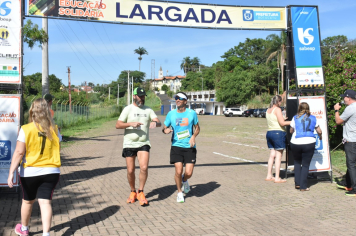 Foto - Secretaria de Educação promoveu 6ª Corrida e Caminhada Educação Solidária