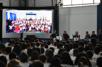 Foto - Patrulha da Paz realiza formatura e premia os destaques de 2024