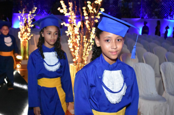 Foto - Formatura de encerramento dos 5º anos do ensino fundamental dia 12 de dezembro de 2024